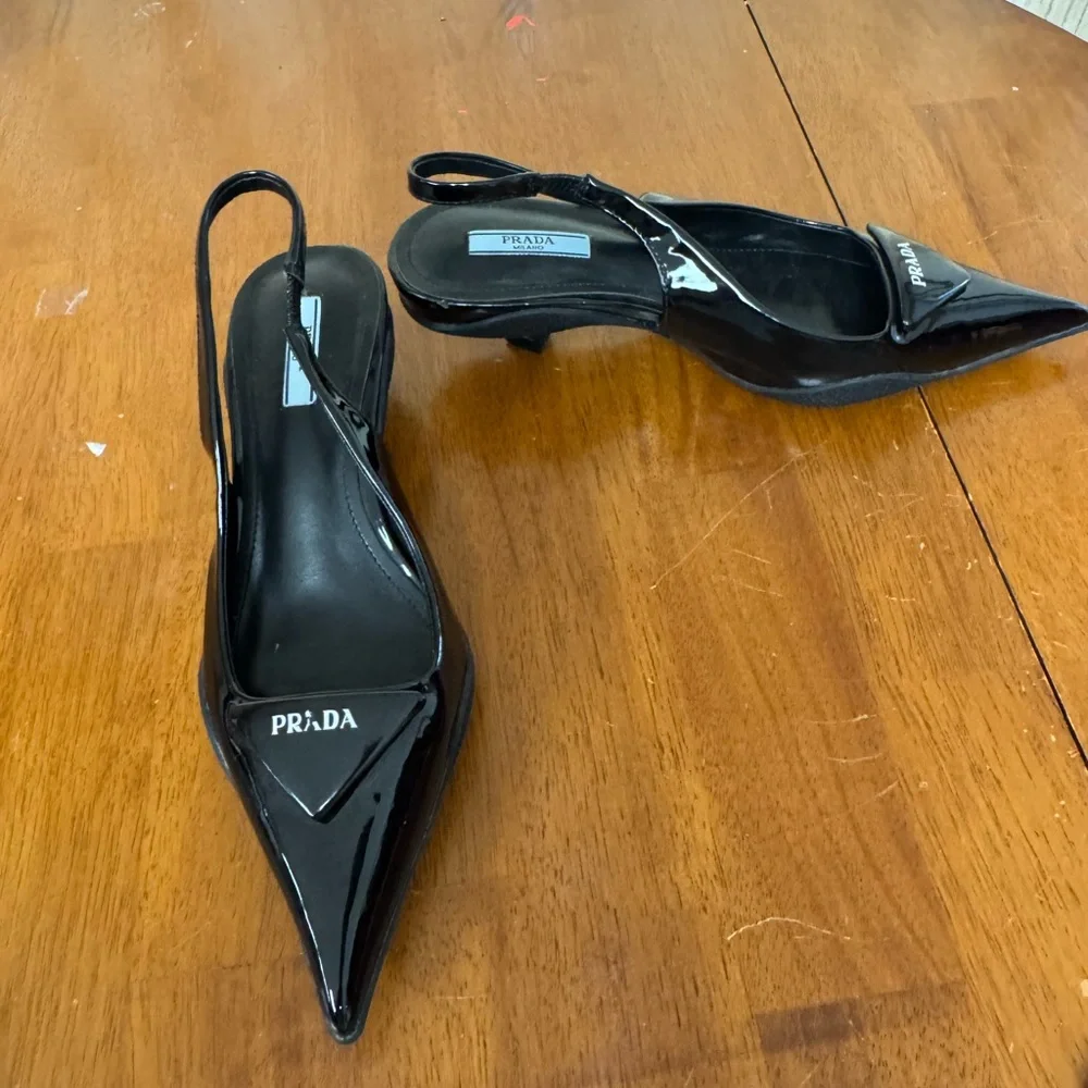 Prada spazzolato triangle logo sling back kitten heel pumps size7 $1200 retail - Picture 6 of 9